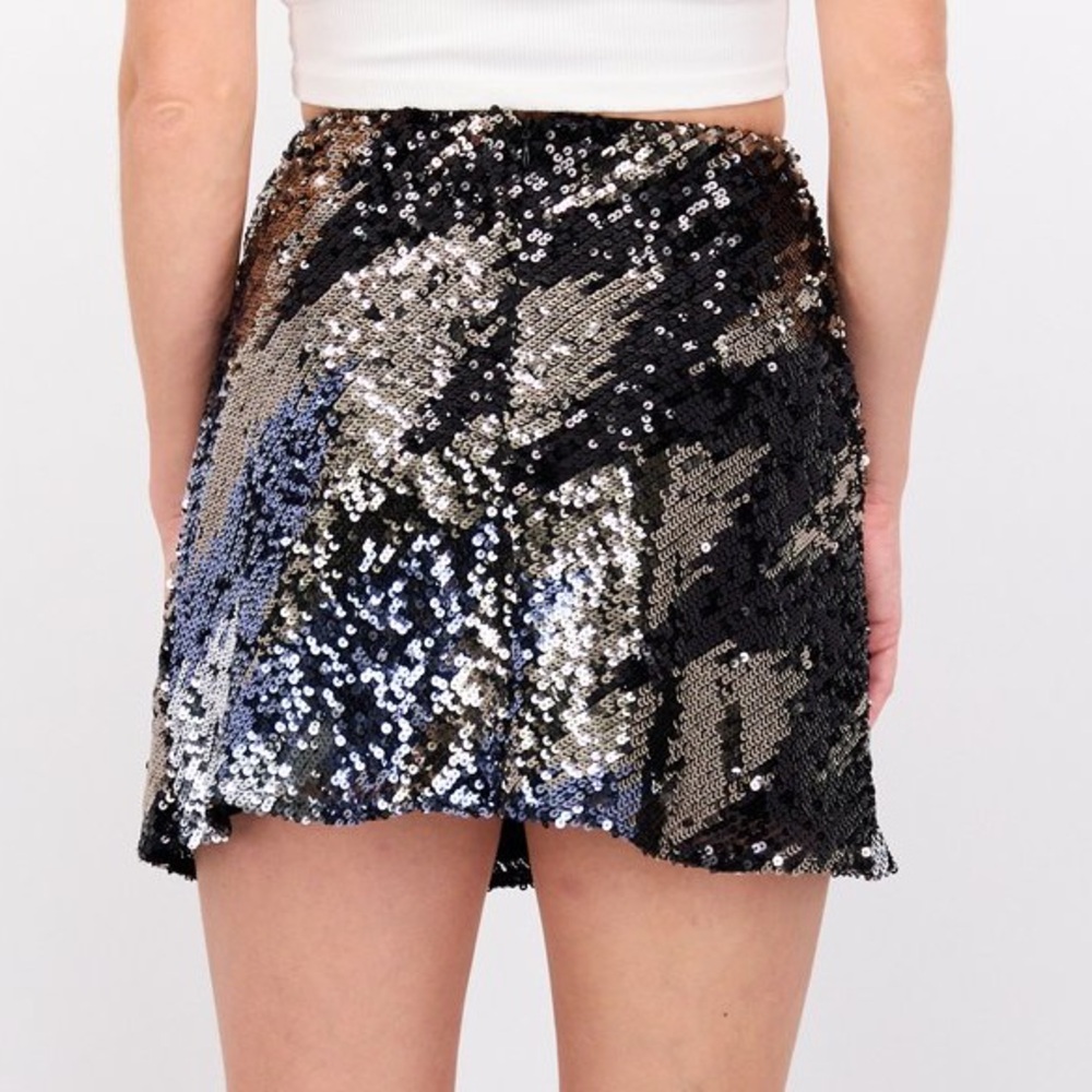 French Connection Emin Sequined Women’s Embellished Sequined Mini Skirt 2 Black - Picture 4 of 11